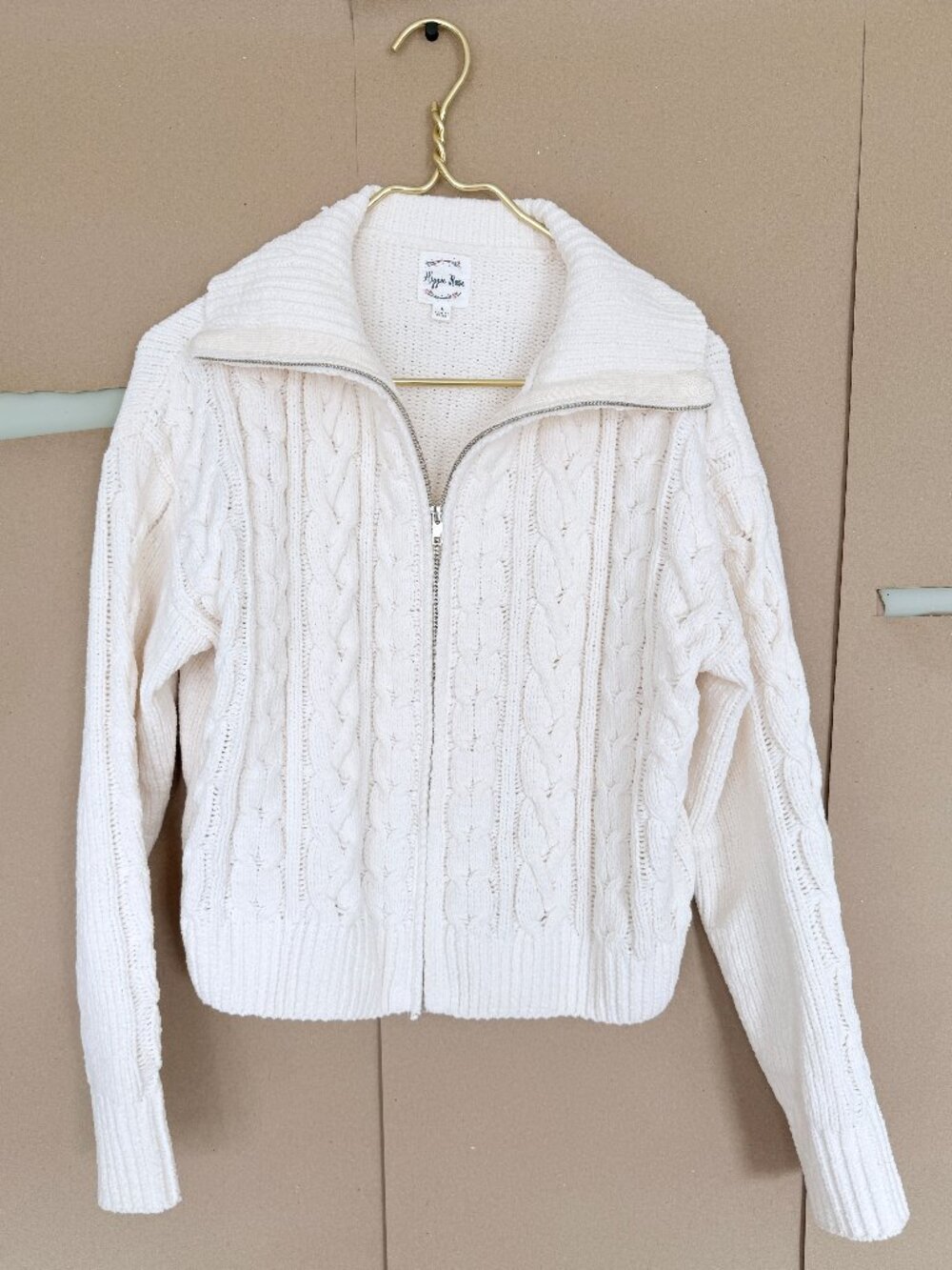 Like new, Hippy Rose, size L, cropped, cozy, zip up, creamy sweater